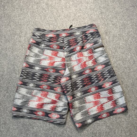 Men's Patagonia Black, Red, White Board Shorts Wavefarer Swim Trunks Size 30 - Picture 10 of 11